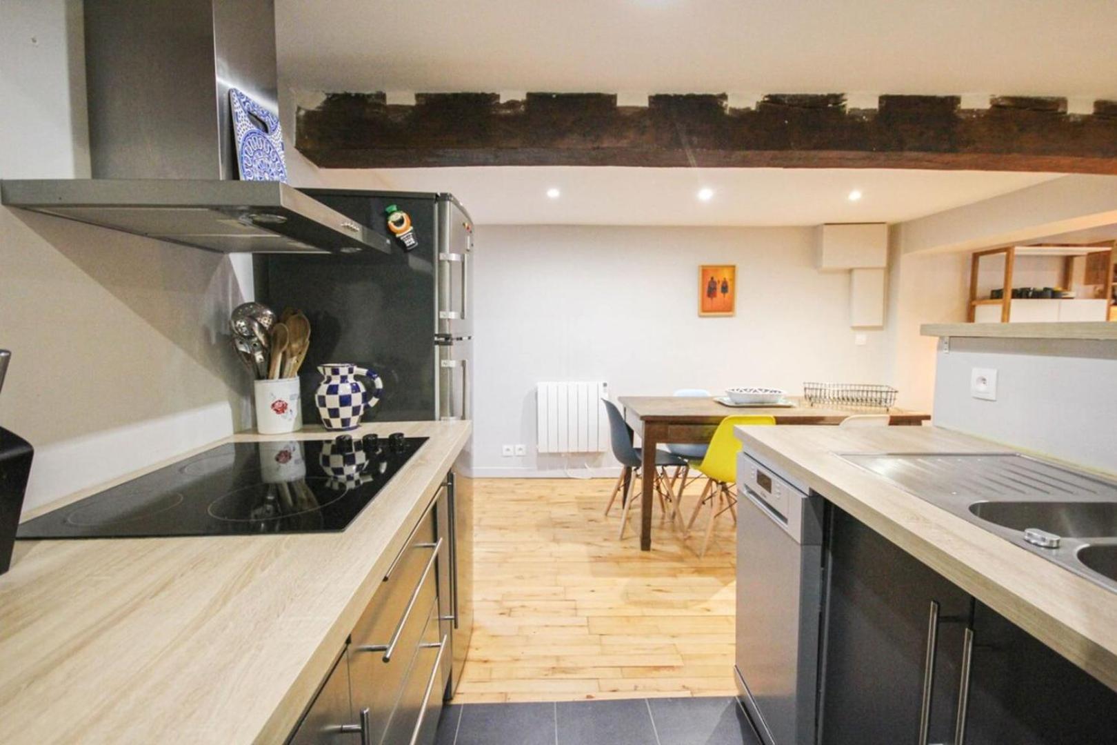 Duplex In The Heart Of Old Terrace + Parking Apartment *