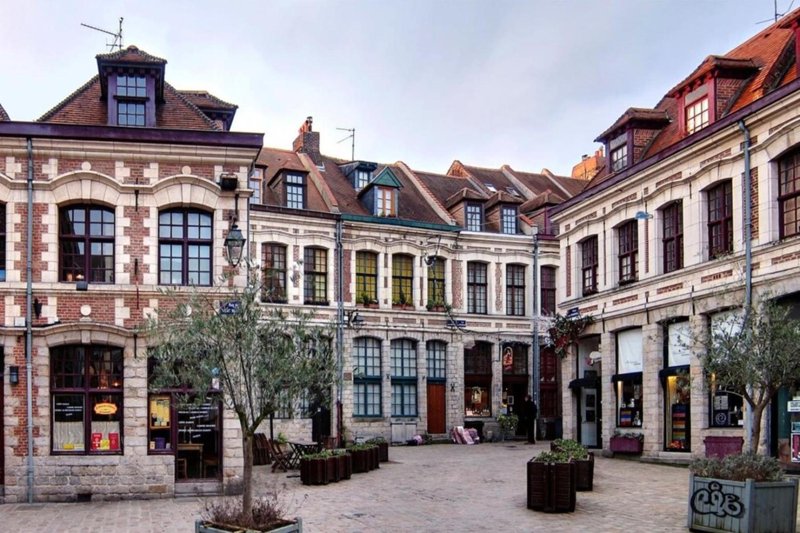 Duplex In The Heart Of Old Terrace + Parking Appartement Lille